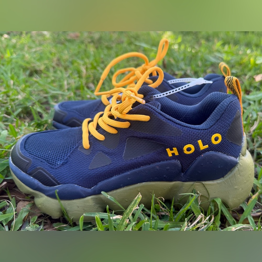 Holo Nephelae Lightweight Trail Hiking Sneaker Women’s Size 6